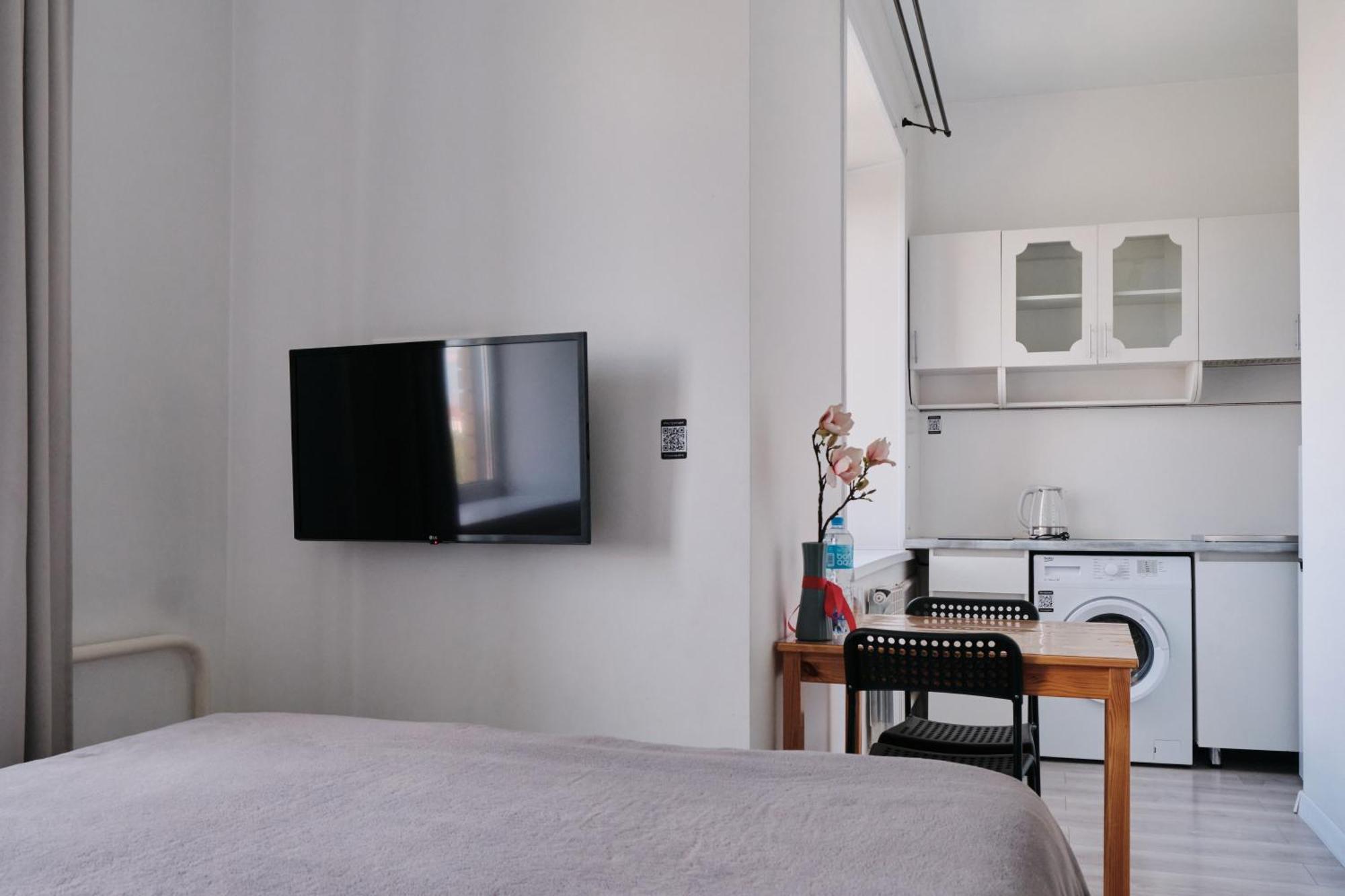 Seven City Apartments Семей Екстер'єр фото
