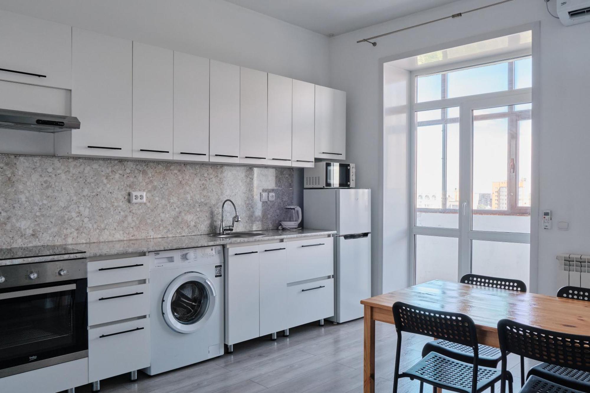 Seven City Apartments Семей Екстер'єр фото