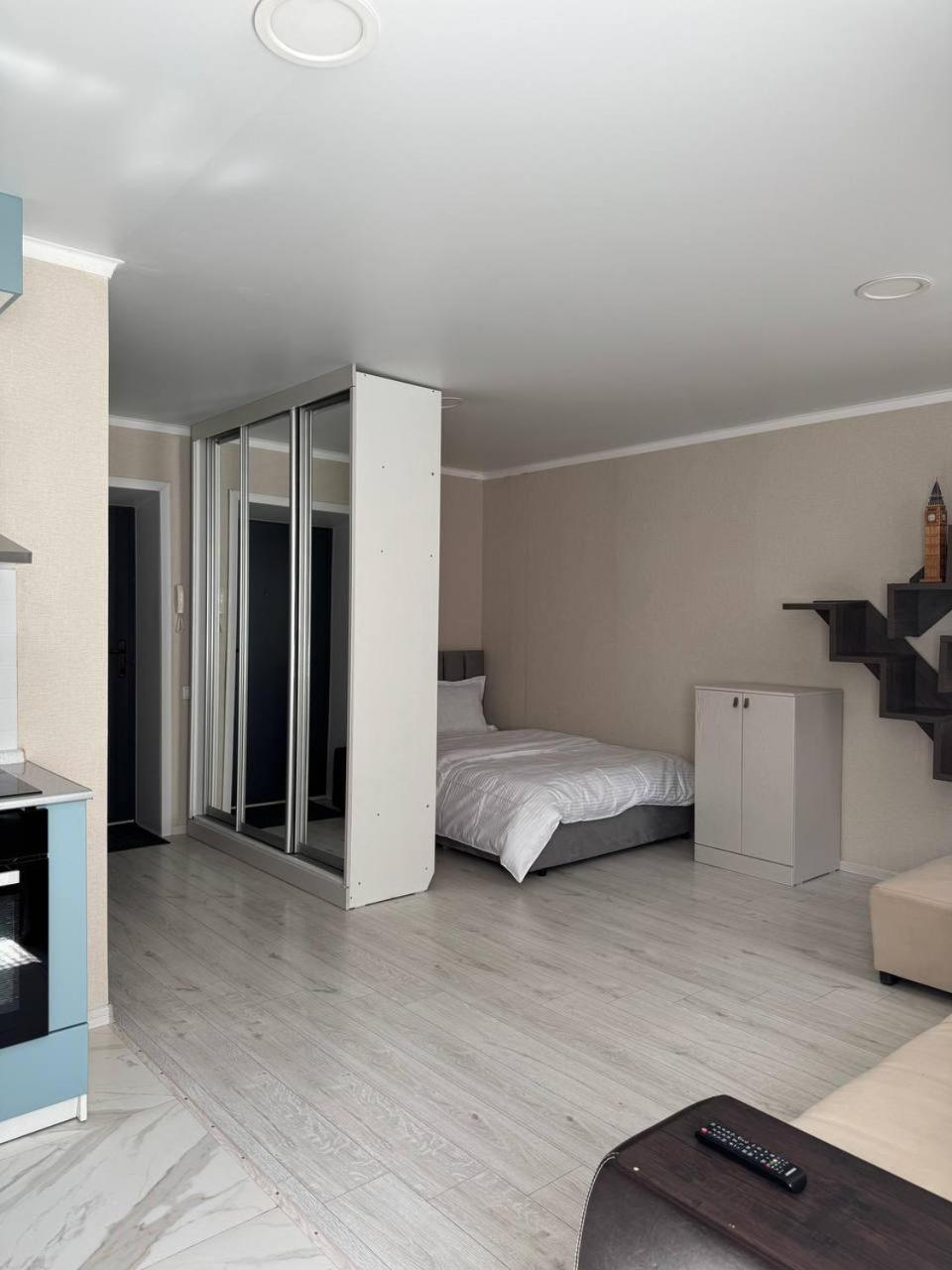 Seven City Apartments Семей Екстер'єр фото