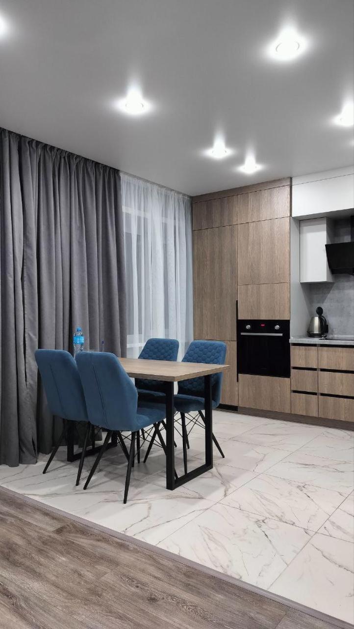 Seven City Apartments Семей Екстер'єр фото